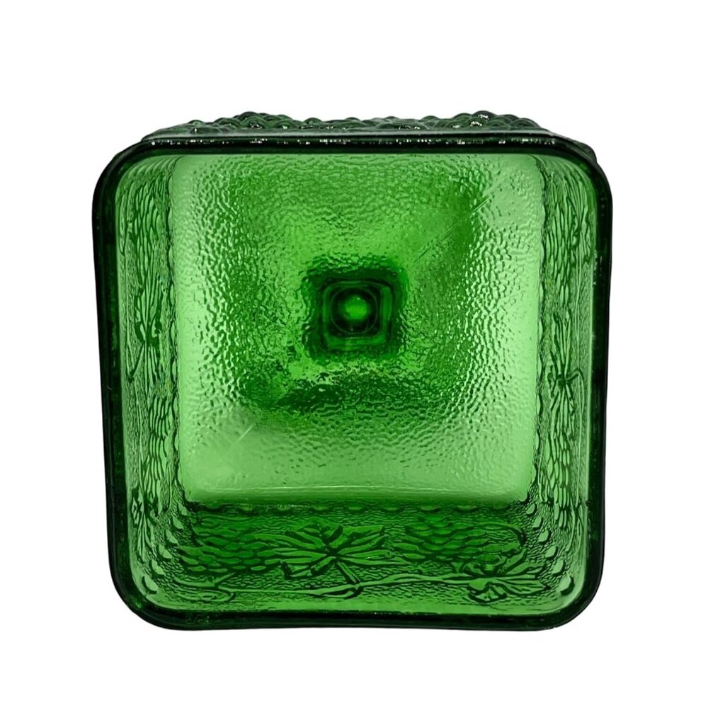 Vintage Green Depression Glass Goblet With Embossed Grape & Vine Pattern 5 1/2" - Picture 3 of 9